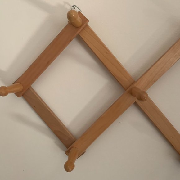 Wooden Accordion Rack with 10 Pegs - Picture 2 of 6